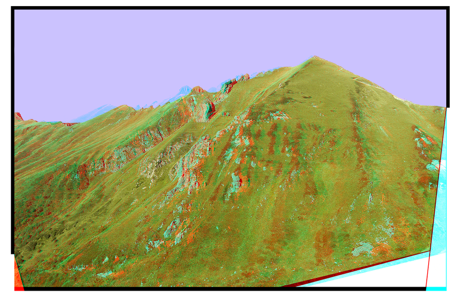 La pyramide du Sancy sort de l'écran