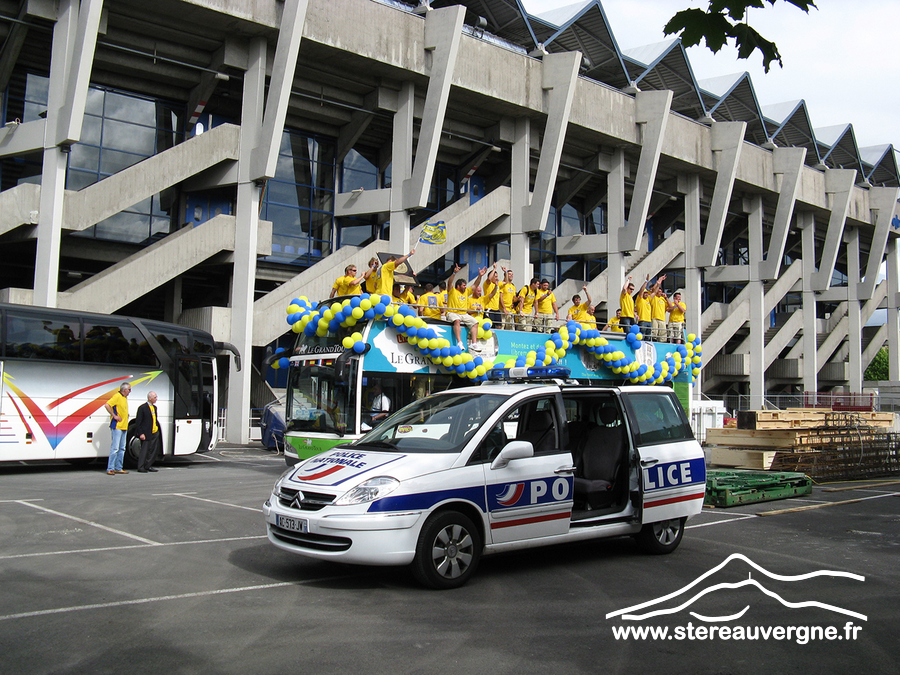 Bus impérial panoramique