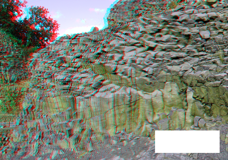 Entablement et Fausses colonnes basaltiques